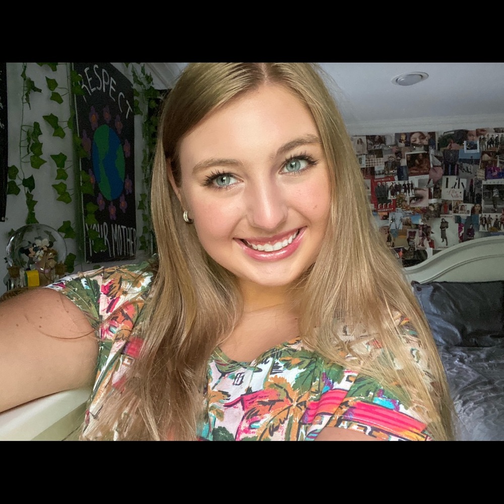 Meet your Posher, Lily